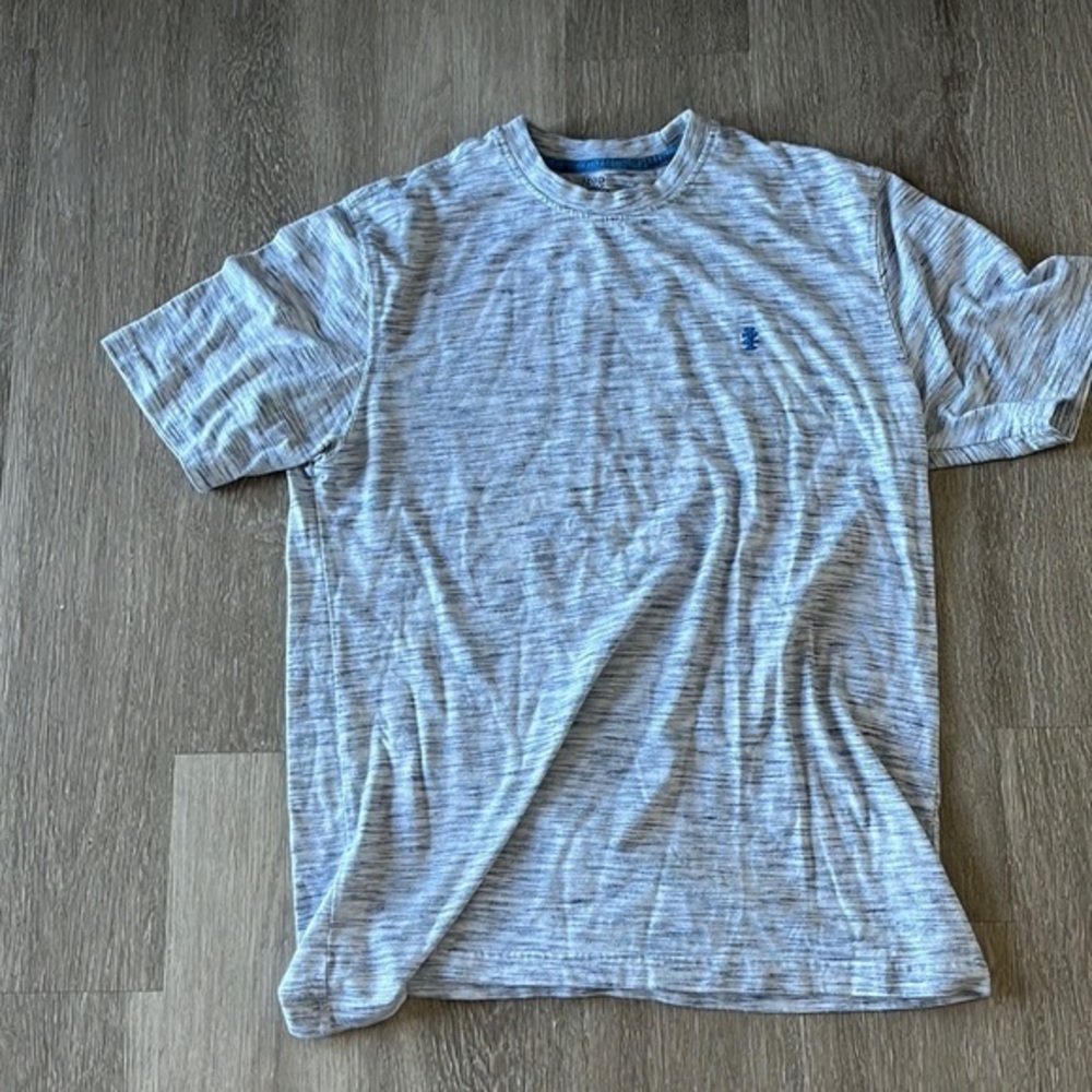 IZOD Relaxed Men’s Tee